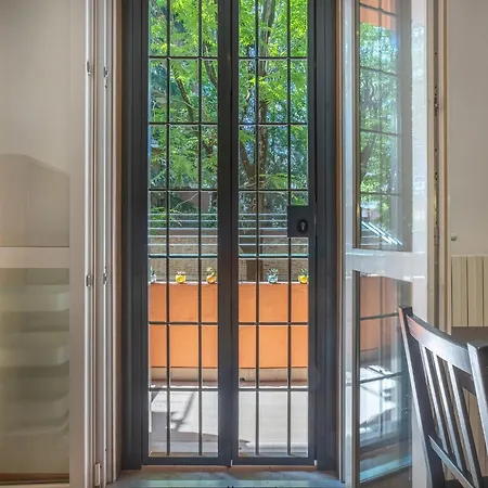 Guesthost - Cozy With Balcony In Apartamento Bolonia
